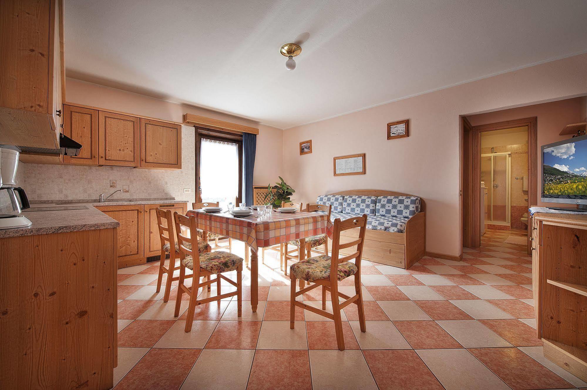 Baita Carosello Apt 4 By Livigno Accomodation Exteriör bild